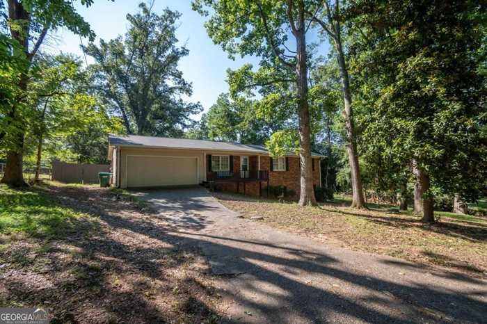 photo 2: 120 Maynard Court, Athens GA 30606