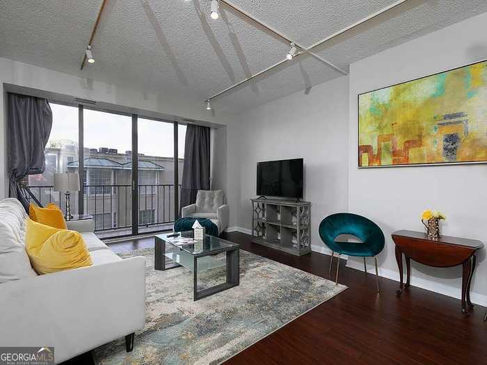 photo 1: 145 15th street Unit 225, Atlanta GA 30309