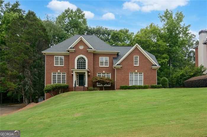 photo 2: 9875 Hunt Club Way, Johns Creek GA 30022