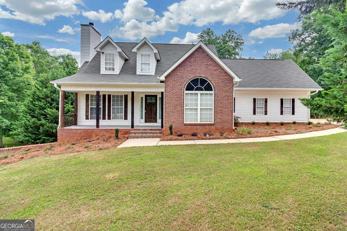 photo 2: 104 Robinhood Circle, Griffin GA 30223