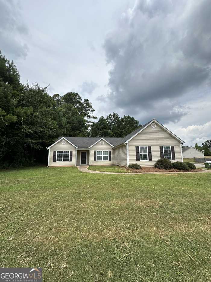 photo 2: 1003 Meadow Walk Drive, Monroe GA 30656