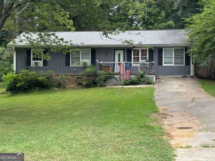 photo 2: 377 Black Oak Court, Lawrenceville GA 30046