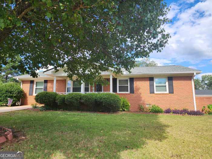 photo 1: 105 Salbar Street, Thomaston GA 30286