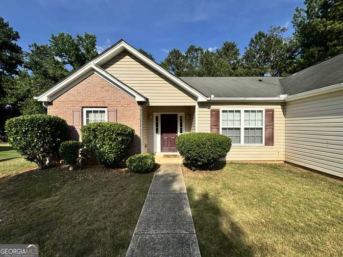 photo 2: 165 Bridgestone Lane, Douglasville GA 30134