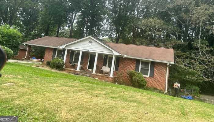 photo 1: 6045 Winview Drive, Forest Park GA 30297