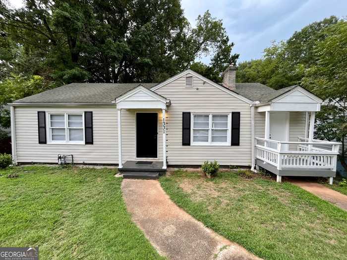 photo 1: 1331 Bluefield Drive SW, Atlanta GA 30310