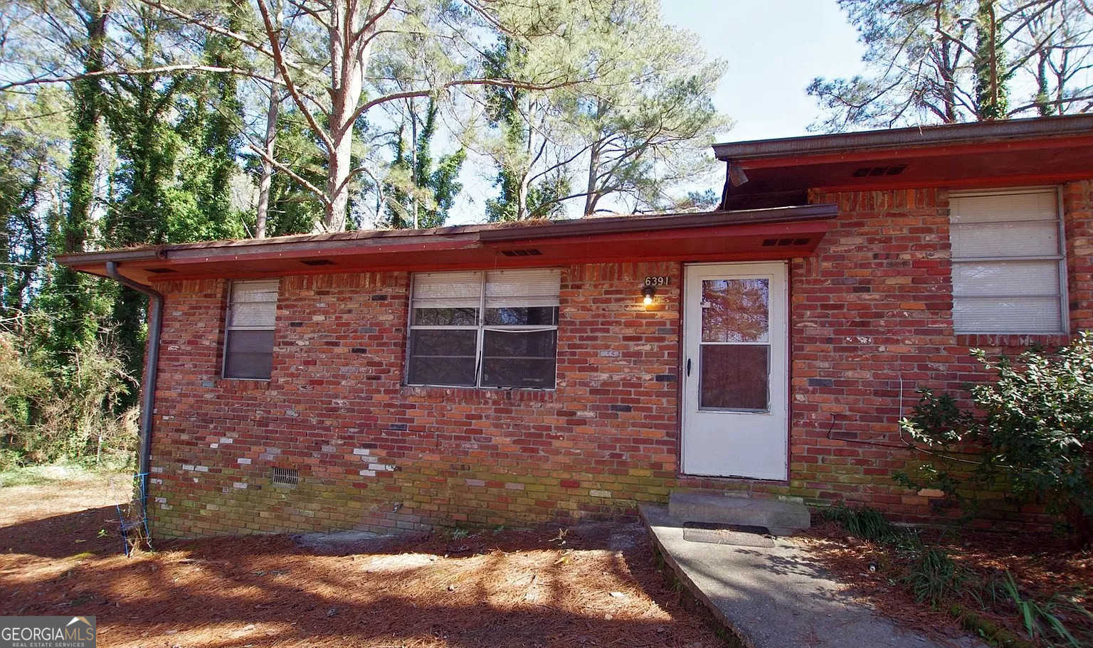 photo 1: 6391 Raymond Terrace, Union City GA 30291