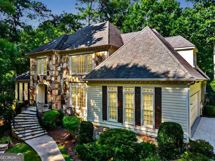 photo 1: 1570 Misty Oaks Drive, Atlanta GA 30350