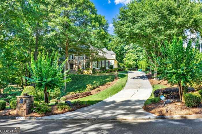 photo 2: 1570 Misty Oaks Drive, Atlanta GA 30350