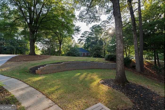 photo 1: 3040 Roxburgh Drive, Roswell GA 30076