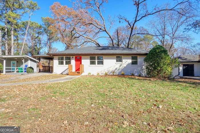 photo 1: 2890 Gresham Road SE, Atlanta GA 30316