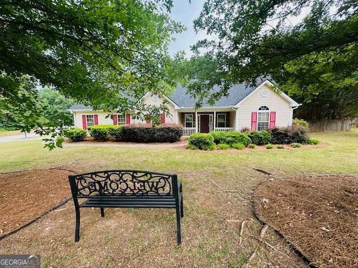 photo 1: 25 Shadowbrook Trace, Covington GA 30016