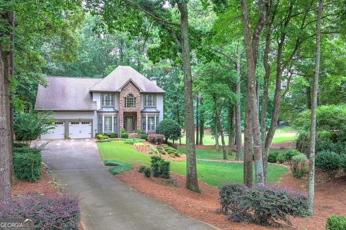 photo 2: 3995 Ironhill Lane, Woodstock GA 30189