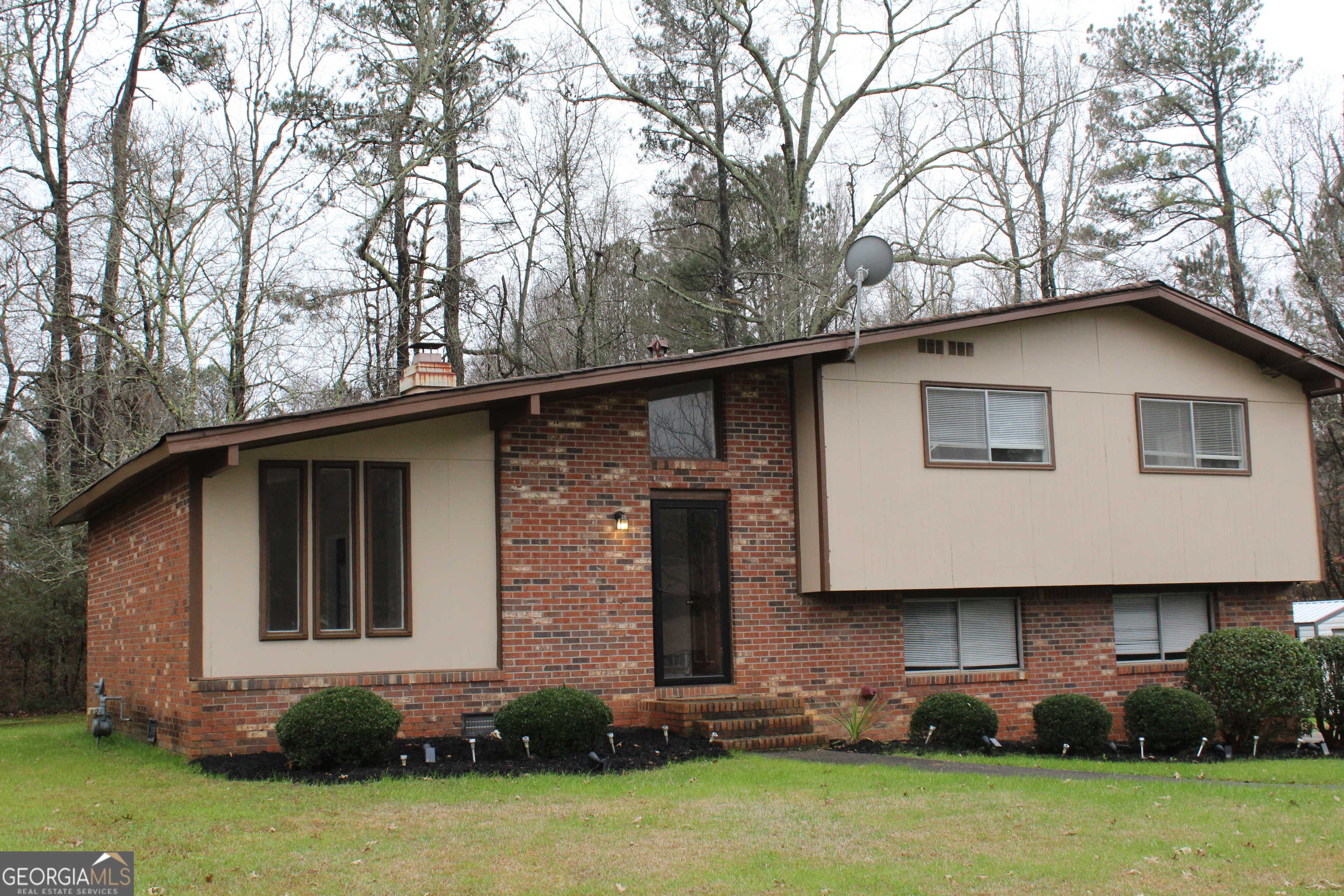 photo 1: 2405 Falls River Drive, Lithia Springs GA 30122