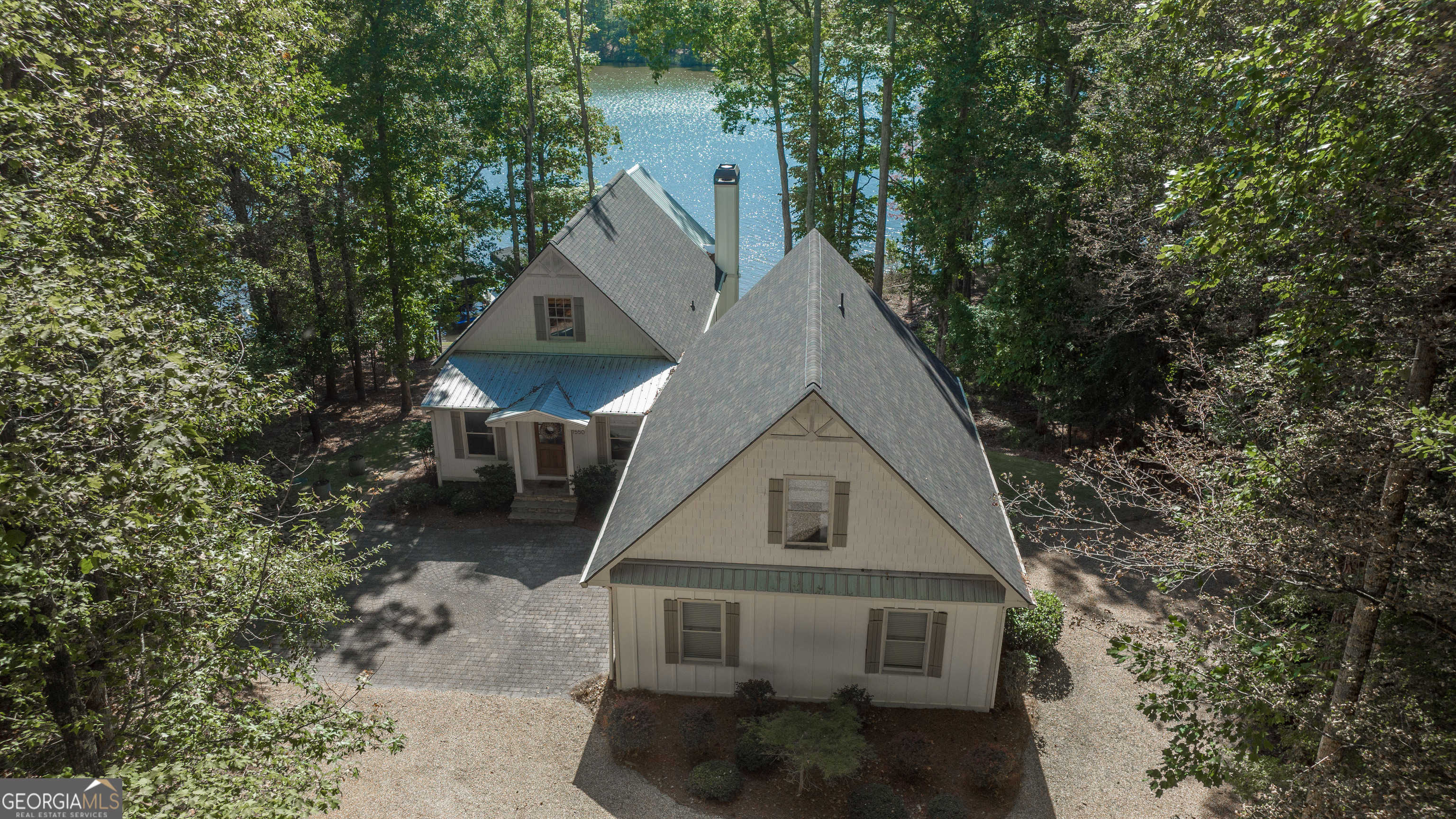 photo 2: 1550 Pointe Royal Road, Greensboro GA 30642