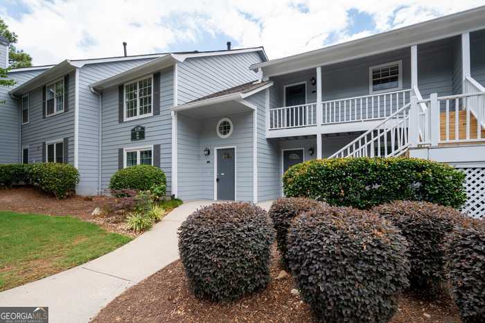 photo 1: 4120 Riverlook Parkway SE Unit 301, Marietta GA 30067