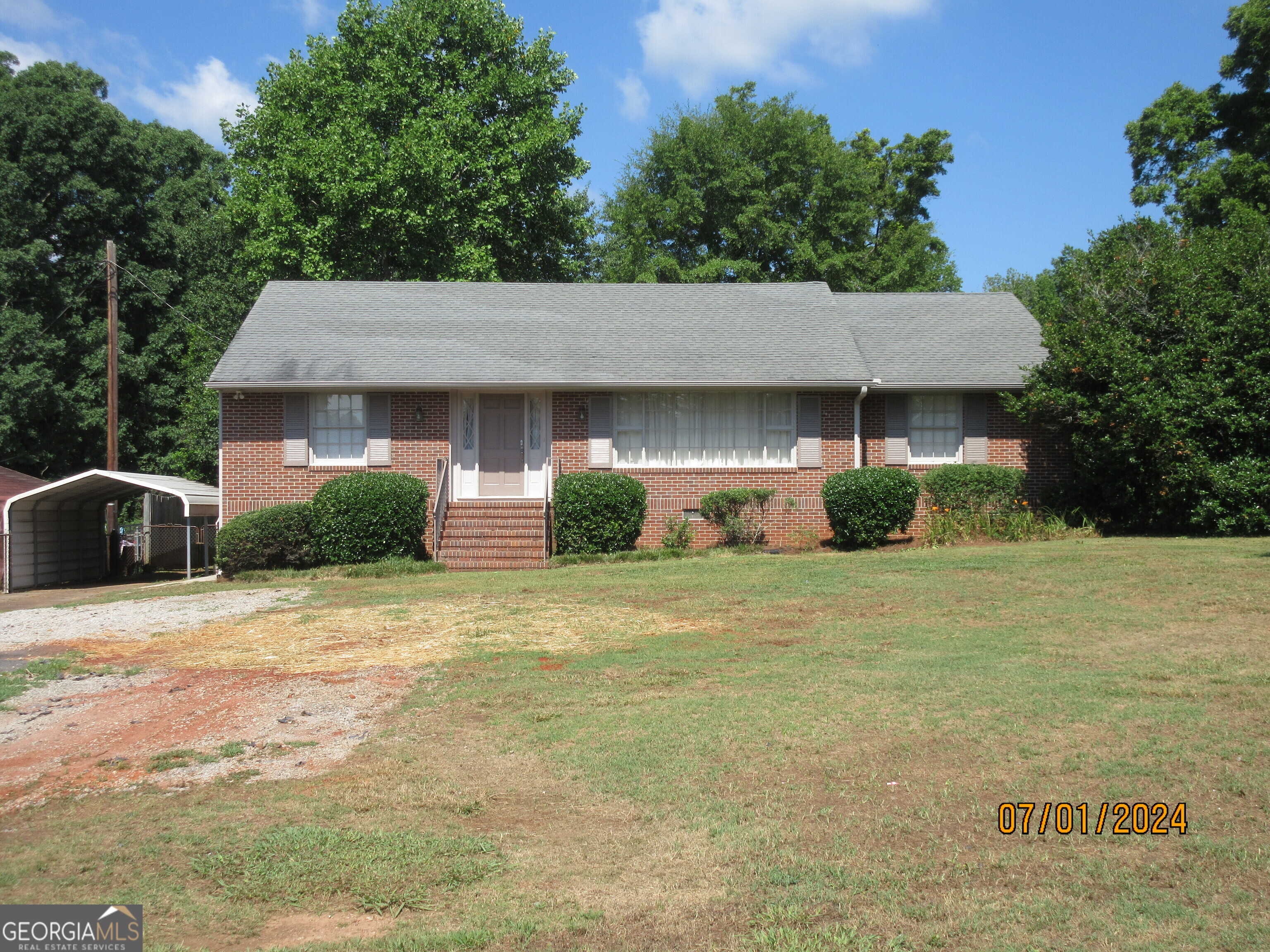 photo 1: 501 Carver Road, Griffin GA 30224