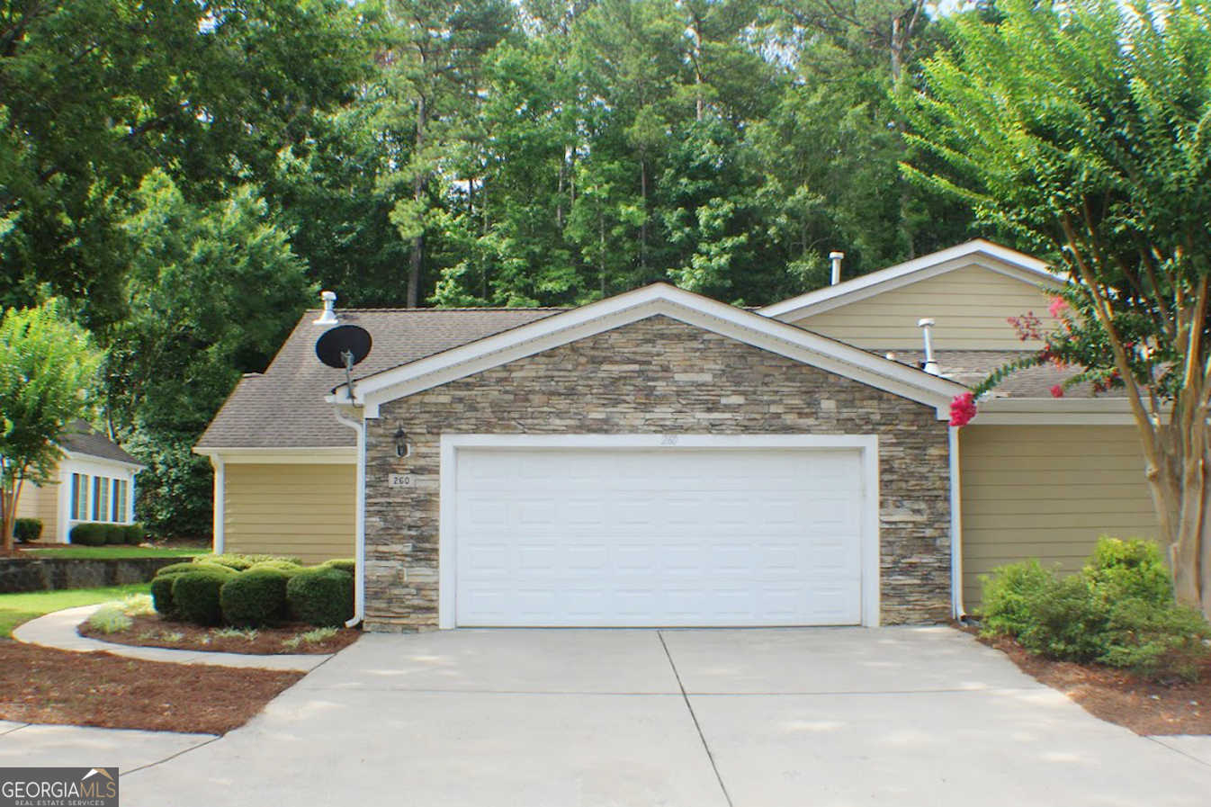 photo 2: 260 Rehobeth Way, Fayetteville GA 30214