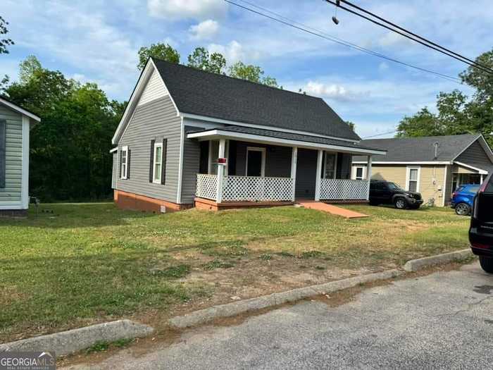 photo 1: 1017 Lake Avenue, Griffin GA 30223