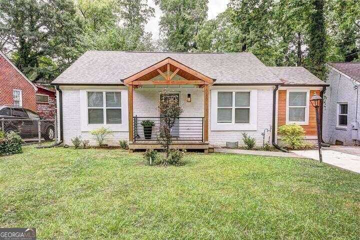 photo 1: 1650 DERRY Avenue SW, Atlanta GA 30310