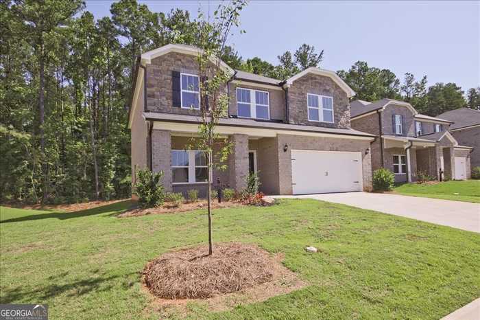 photo 2: 7751 Richmond Trail, Fairburn GA 30213