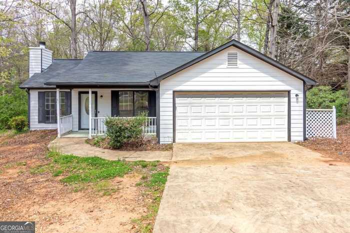 photo 1: 90 Mountain Court, Covington GA 30016