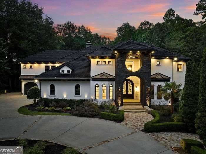 photo 1: 7855 Saddle Ridge Drive, Atlanta GA 30350