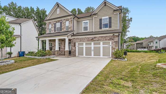 photo 2: 557 Auburn Crossing Drive, Auburn GA 30011