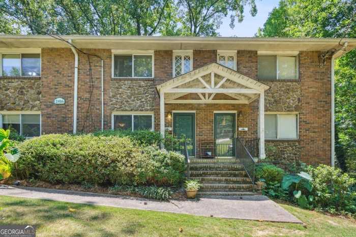 photo 1: 2416 Peachwood Circle NE Unit 11, Atlanta GA 30345