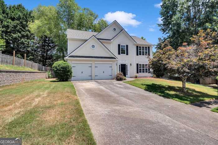 photo 2: 562 Staghorn Lane, Suwanee GA 30024