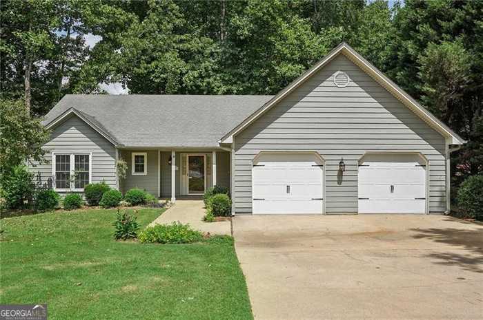 photo 1: 215 Hersfeld Court, Johns Creek GA 30022