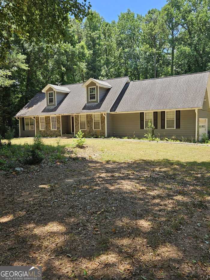 photo 2: 20 Lisa Court, Stockbridge GA 30281