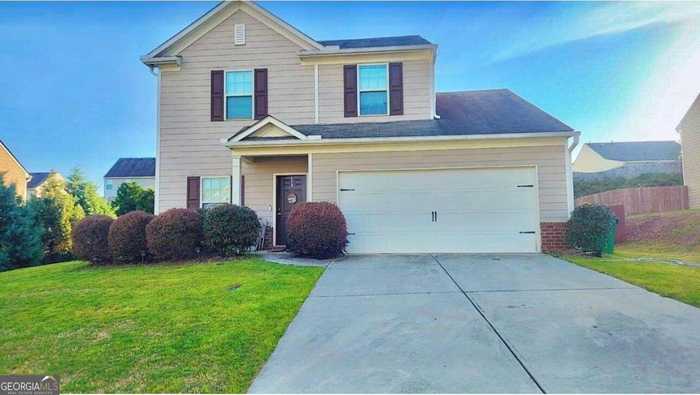 photo 1: 536 Dianne Court, Winder GA 30680