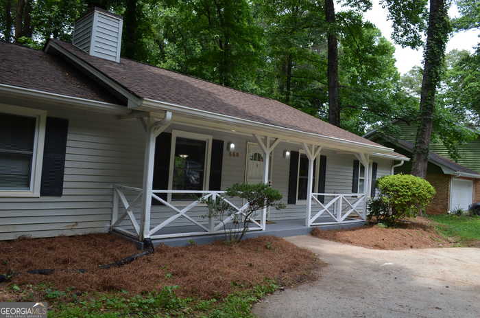 photo 2: 558 Ridge Avenue, Stone Mountain GA 30083