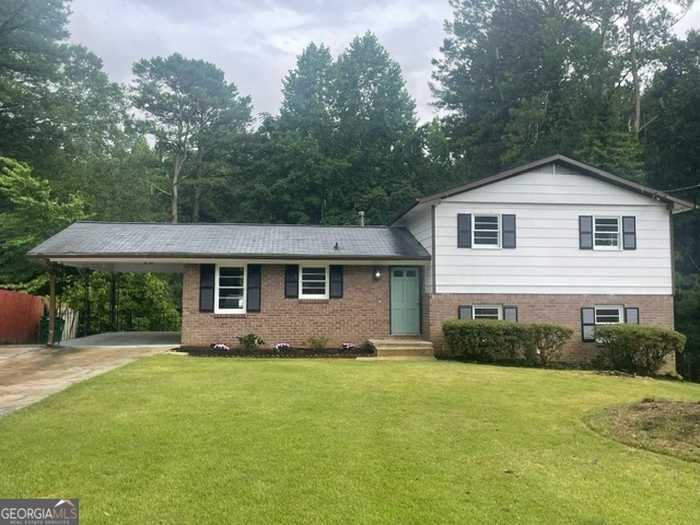 photo 1: 2503 Appomattox Drive, Decatur GA 30034