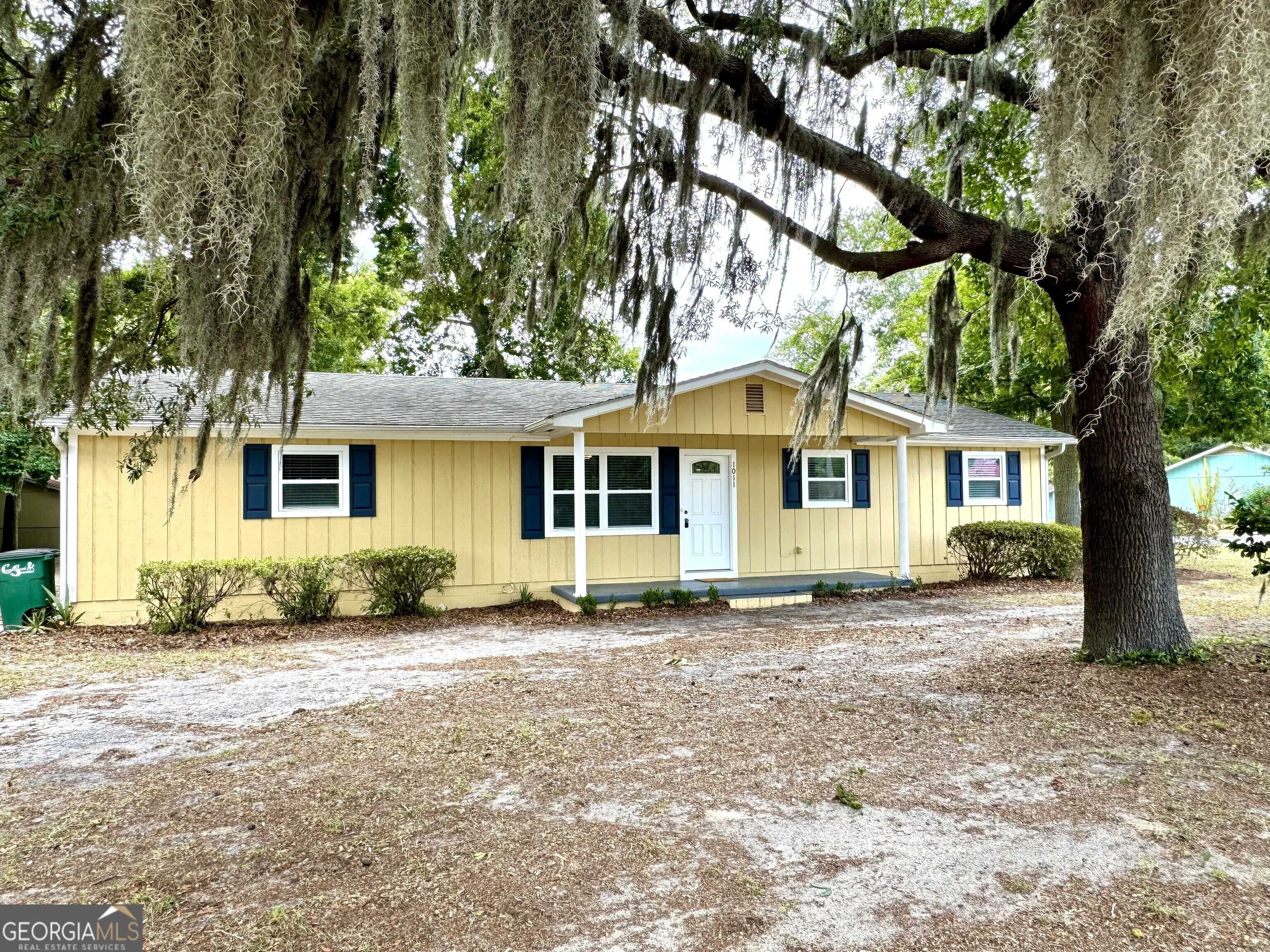 photo 1: 1011 Dilworth Street, St. Marys GA 31558