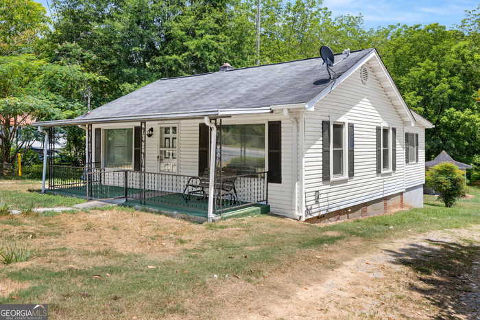 photo 1: 1813 W Currahee Street, Toccoa GA 30577