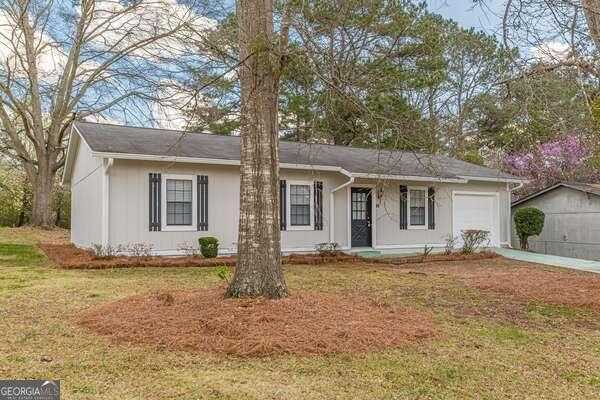 photo 2: 105 Adrian Drive, Stockbridge GA 30281