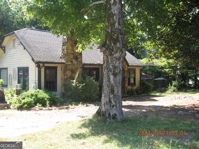 photo 2: 960 Stone Mountain Lithonia Road, Lithonia GA 30058