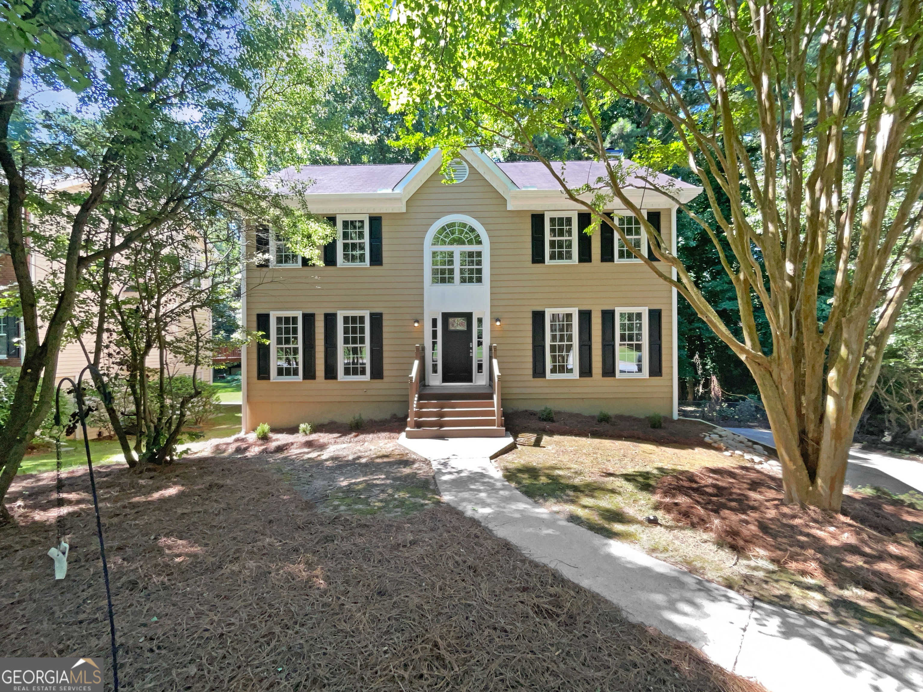 photo 2: 2030 Huntcliff Drive, Lawrenceville GA 30043