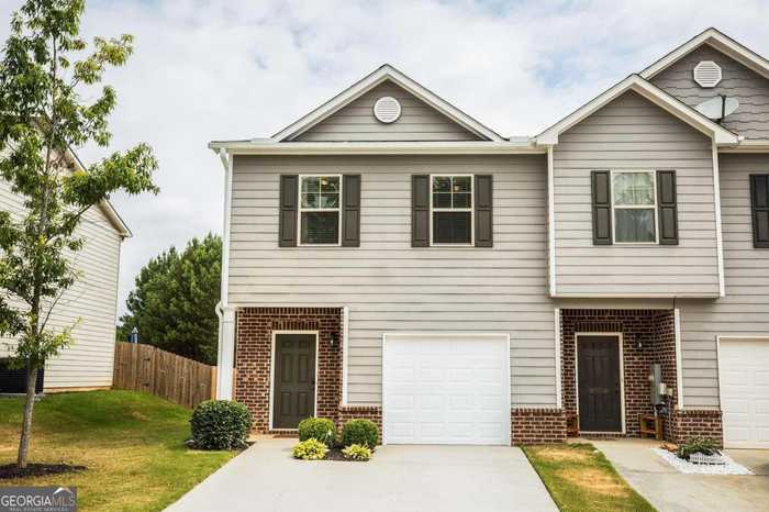 photo 1: 5413 Sycamore Court, Oakwood GA 30566