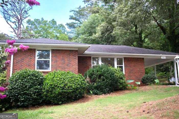 photo 1: 2663 FAIRLANE Drive SE, Atlanta GA 30354