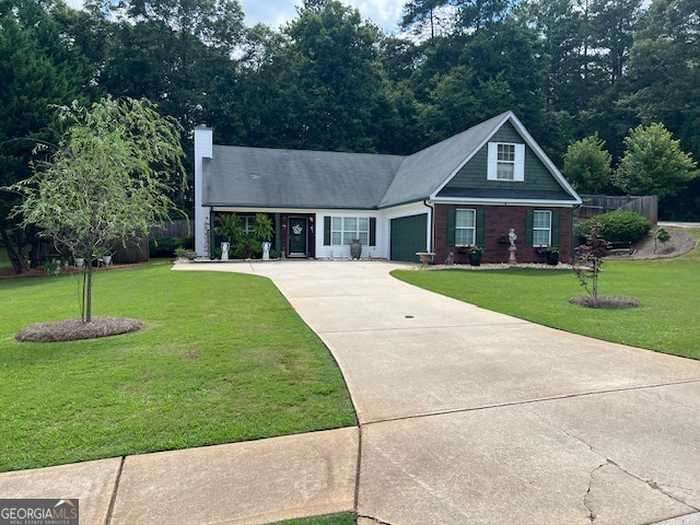 photo 1: 100 Glenview Drive, Griffin GA 30224