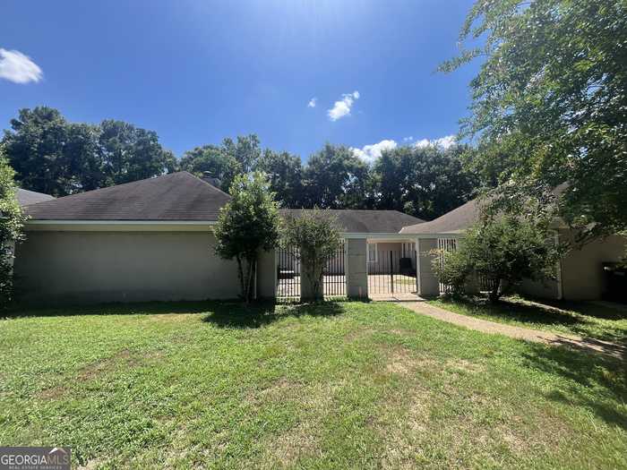 photo 1: 3089 Edgewood Court, Columbus GA 31907