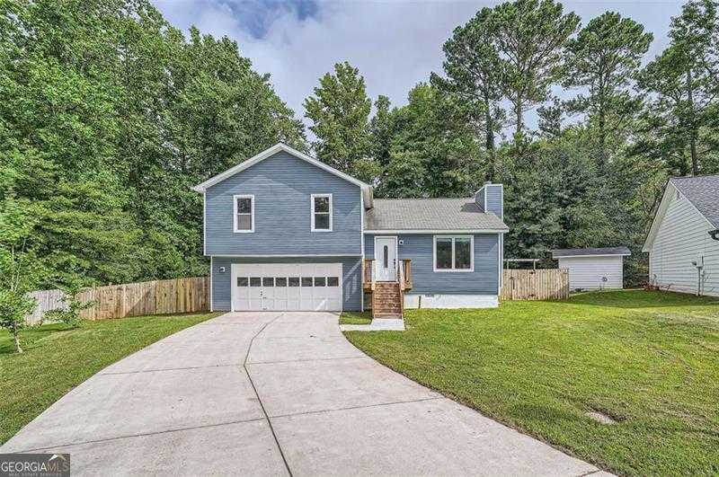 photo 3: 632 Hidden Springs, Sugar Hill GA 30518