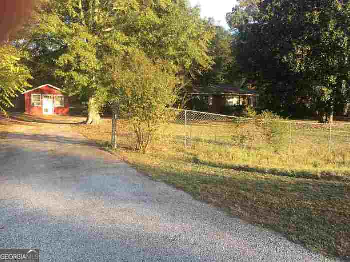 photo 2: 1810 Highway 138 E, Stockbridge GA 30281