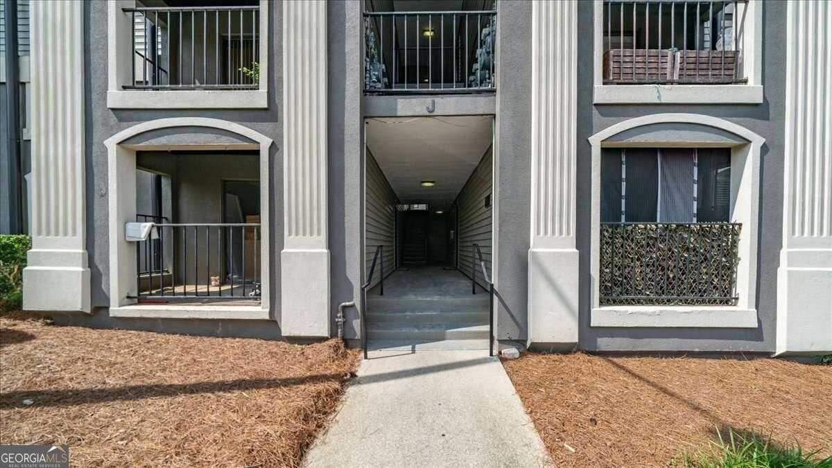 photo 1: 2657 Lenox Road NE Unit J127, Atlanta GA 30324