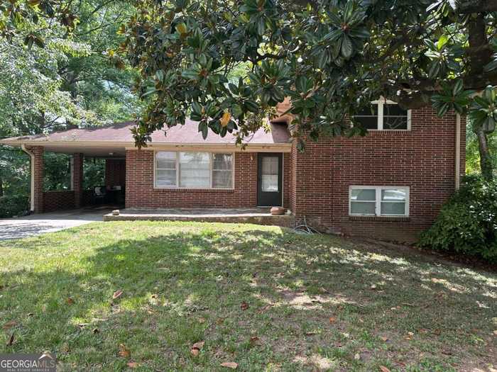 photo 1: 808 Greenhill Drive NE, Conyers GA 30012