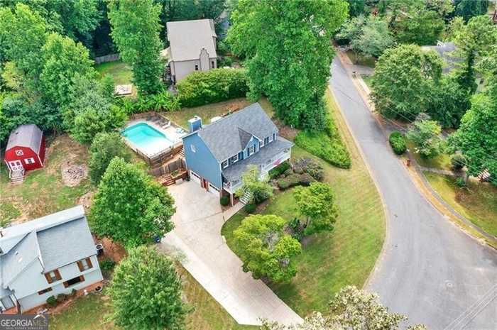 photo 2: 343 Rockmoor Trail, Marietta GA 30066