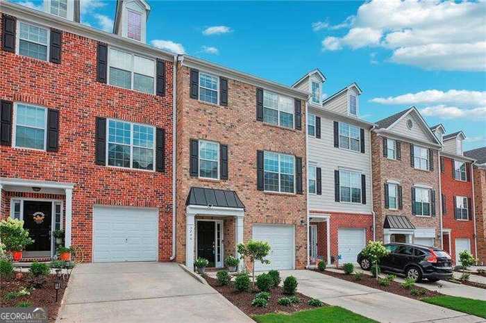 photo 2: 3846 Chattahoochee Summit Drive SE Unit 31, Atlanta GA 30339